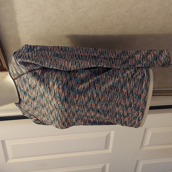 Ebb and Flow Multi-colored Top - Picture 6 of 7